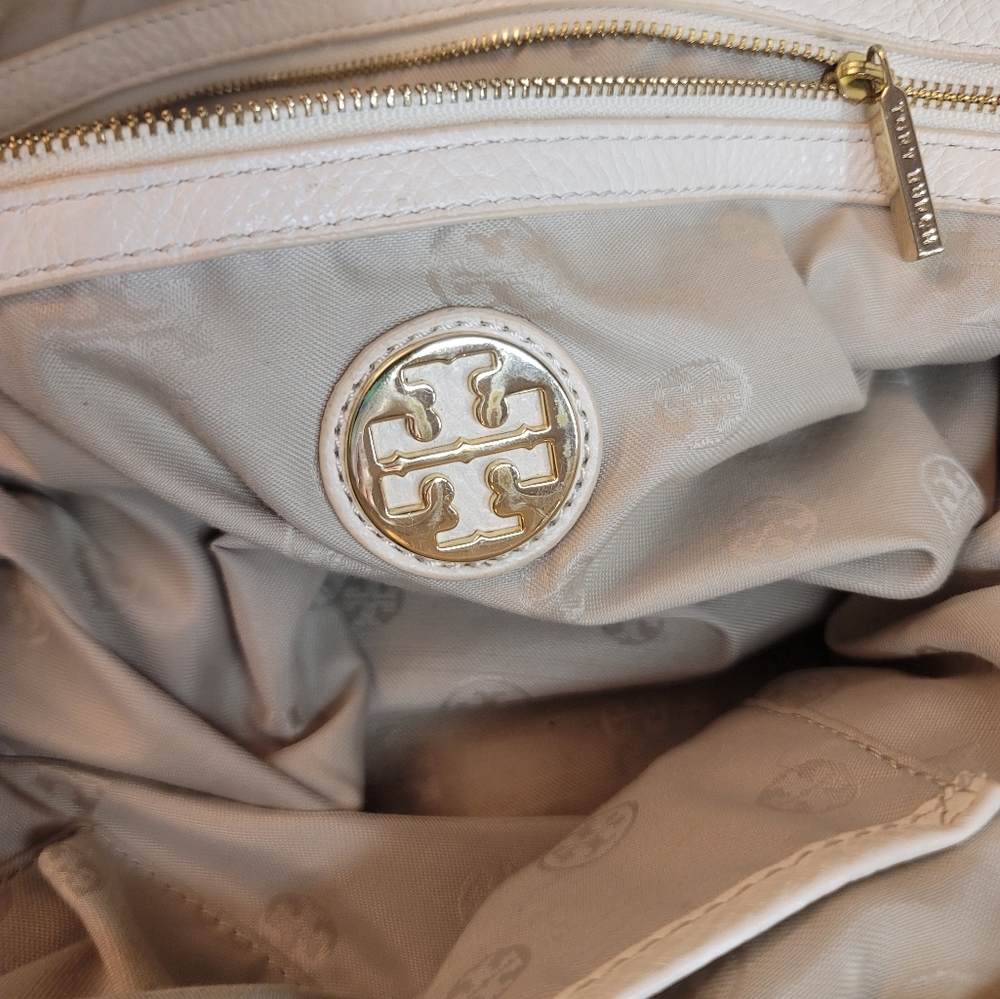 🚫SOLD🚫 Tory Burch Ivory Marion Whipstitch Trim Pebbled Leather Chain Tote Bag - Picture 12 of 12